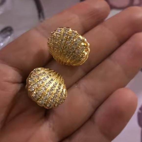 Sea Shell Gold Diamond Crystal Accents Earrings - Picture 5 of 6